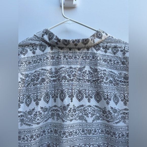 Chico’s Paisley Eyelet Black White Floral Embroidered Scalloped Shirt 3 US XL - Picture 11 of 16